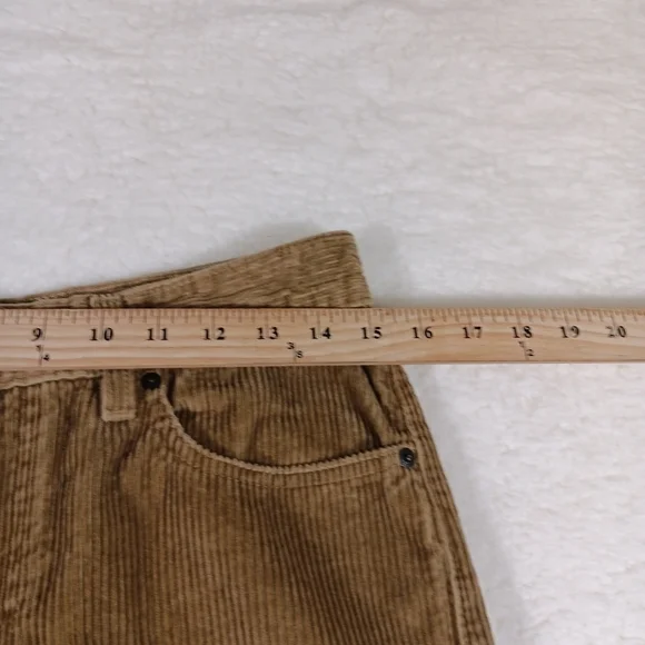 Levis Pants Womens 28x30 Tan Corduroy Straight Leg Hipster Fall Grandpa - Picture 9 of 13